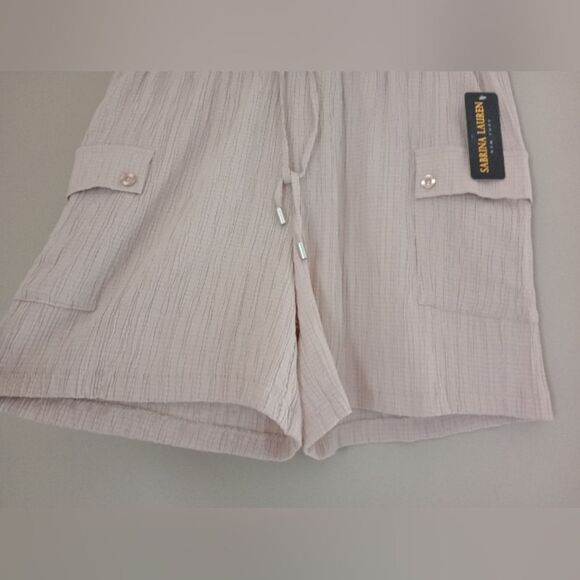 NWT Sabrina Lauren Gauzy Cream Color Polyester Short Pockets Size 1X - Picture 3 of 6